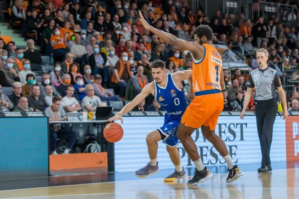 胜负瞬息万 胜负瞬息万