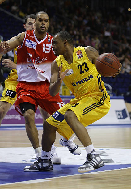 虽然他并不 虽然他并不